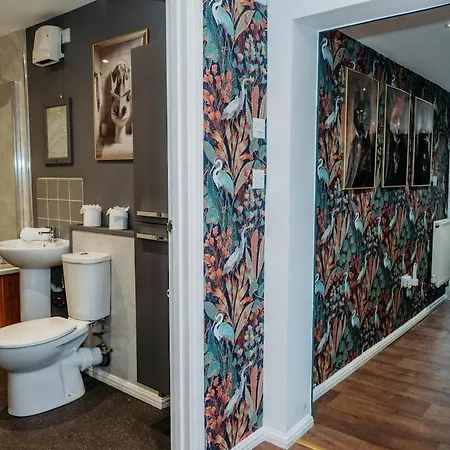 Heron's Perch- A Pond-side Retreat With Cinema Callington