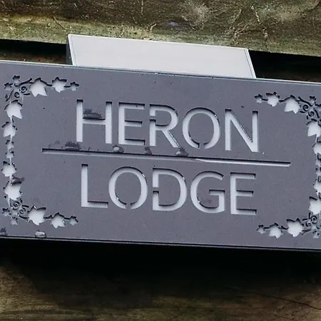 Heron's Perch- A Pond-side Retreat With Cinema *